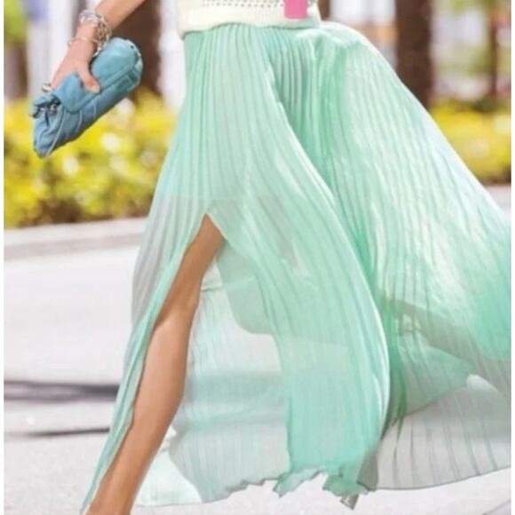 Victoria's Secret Mint Green Pleated Maxi Skirt 2 XS - Picture 2 of 12